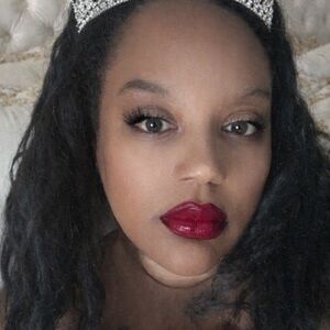 Revlon super lustrous vampire love Creme lipstick